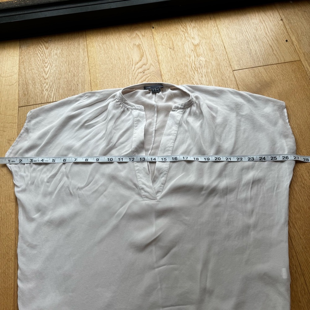 VINCE 100% silk V-neck Popover Blouse cream - S - Picture 13 of 15